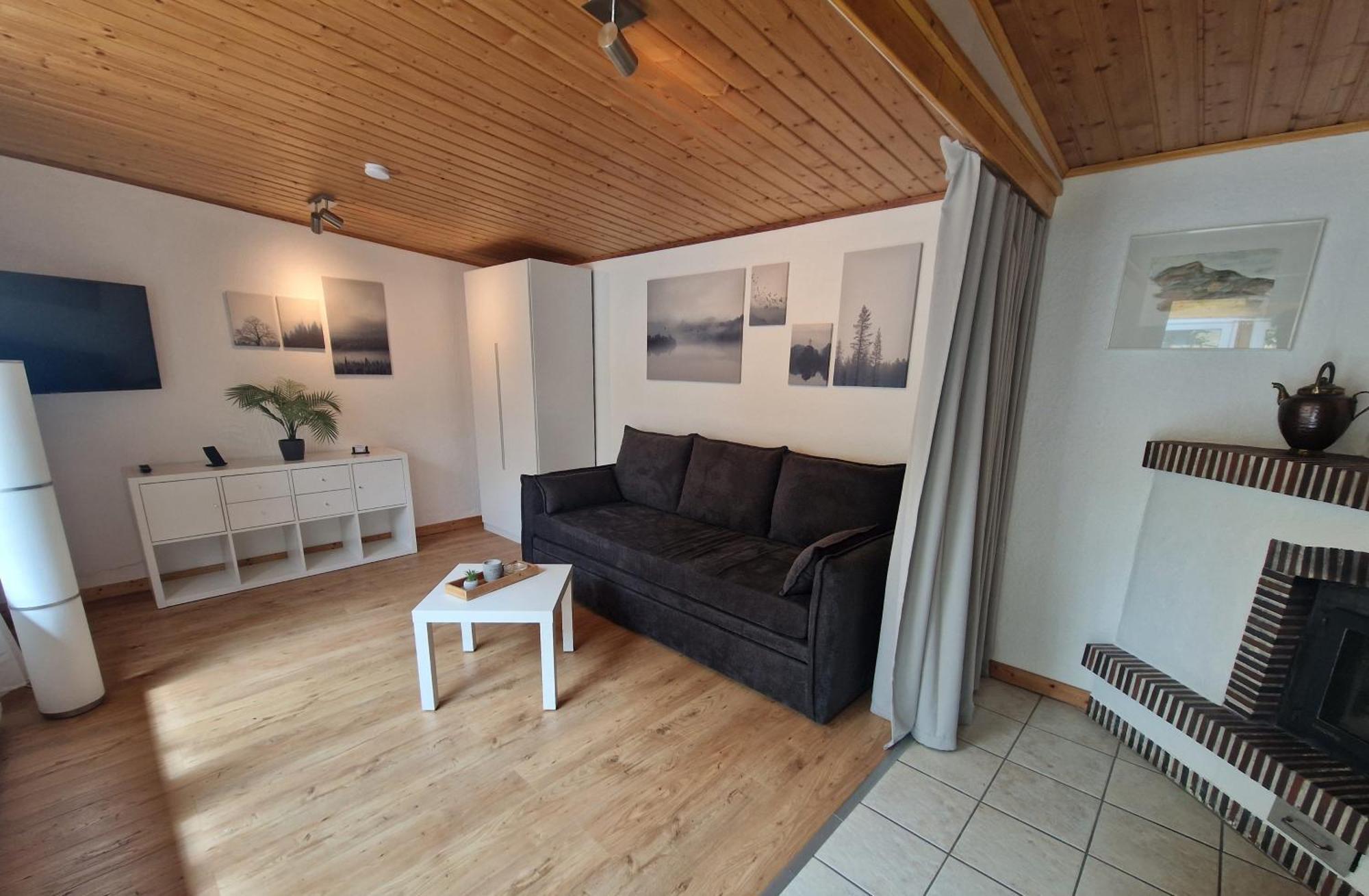 Ferienhaus Berghausen Am Hennesee Meschede Bagian luar foto