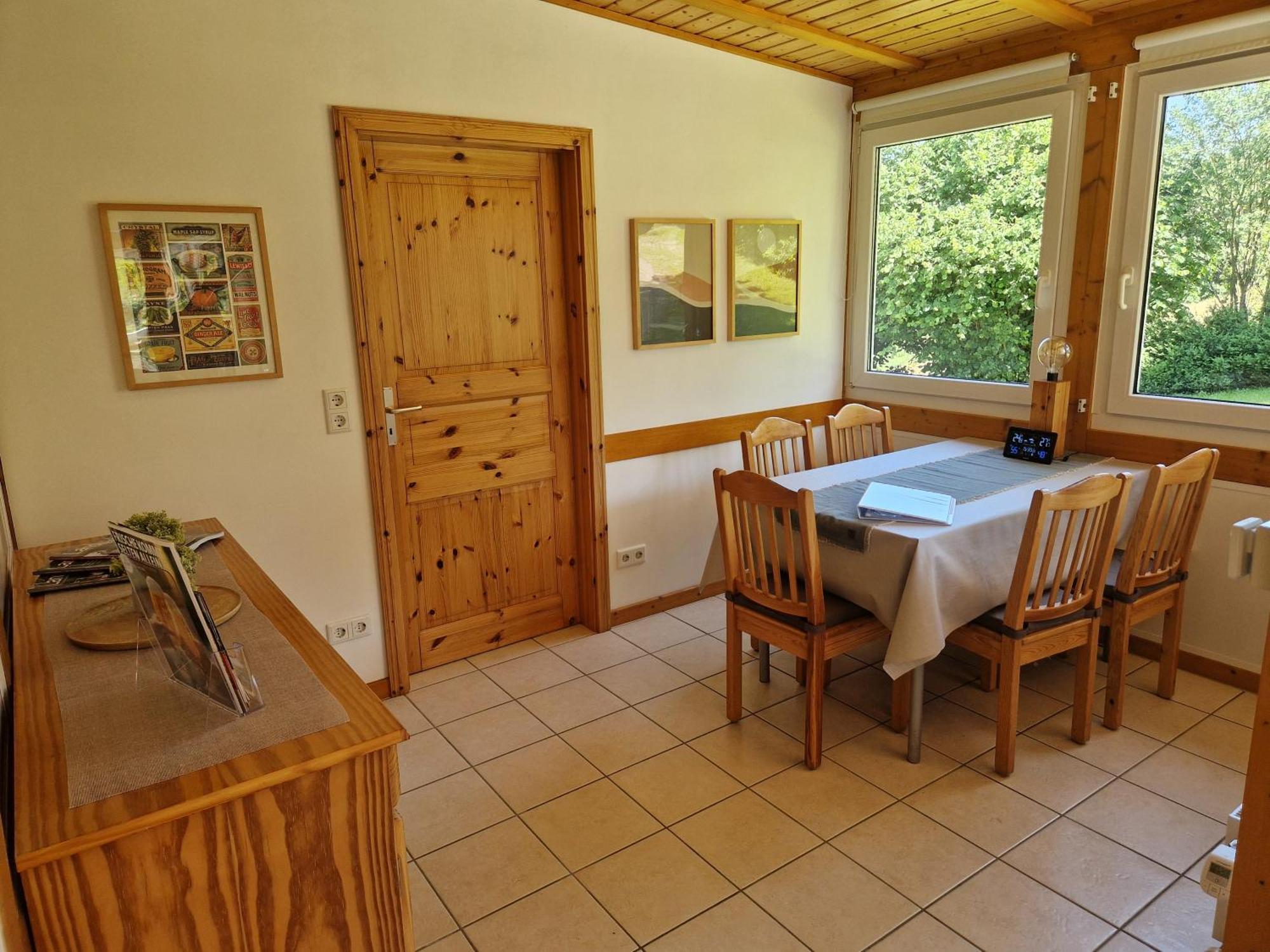 Ferienhaus Berghausen Am Hennesee Meschede Bagian luar foto