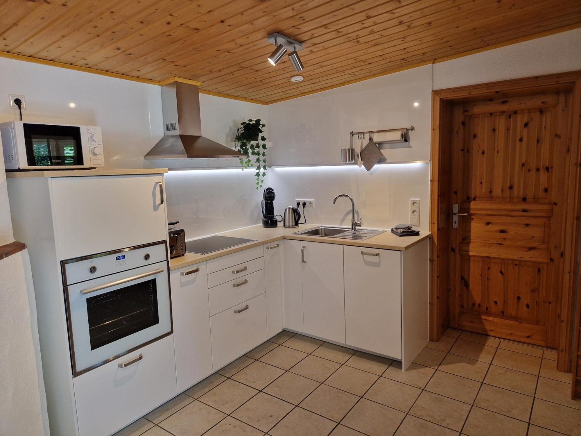 Ferienhaus Berghausen Am Hennesee Meschede Bagian luar foto