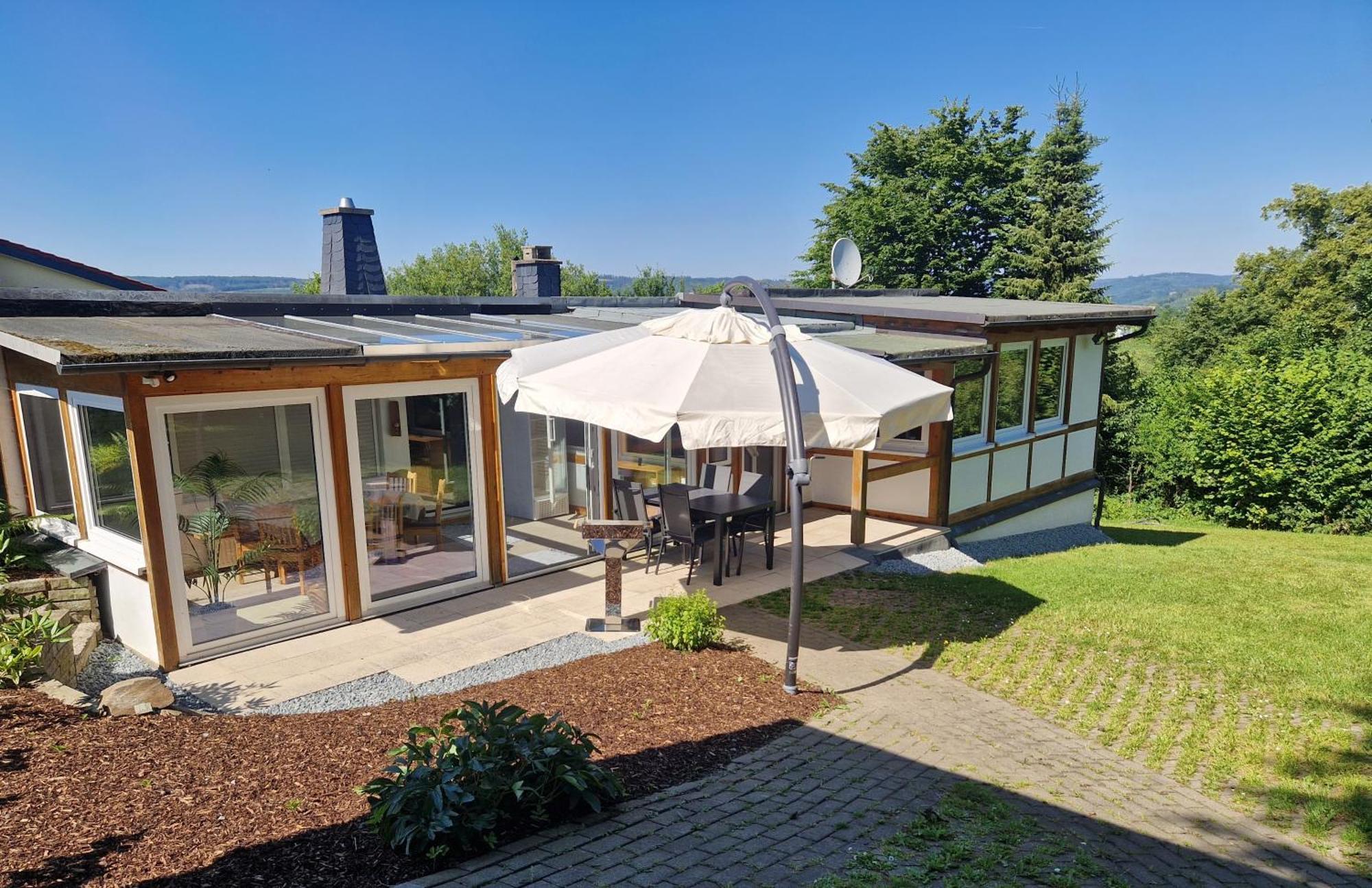 Ferienhaus Berghausen Am Hennesee Meschede Bagian luar foto