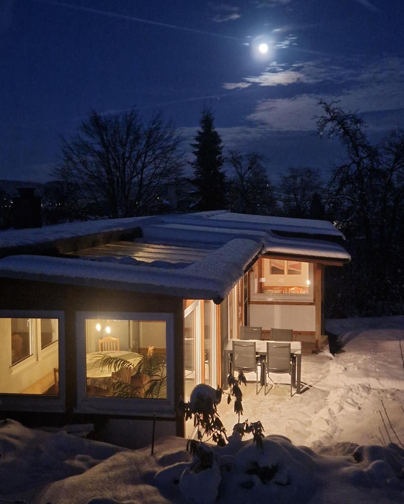 Ferienhaus Berghausen Am Hennesee Meschede Bagian luar foto